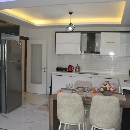 Sinerji Apartment * 쿠사다시